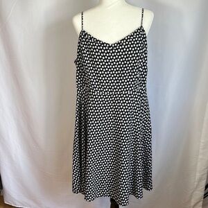 Old Navy Black & White Seashell Flowy Summer Dress
